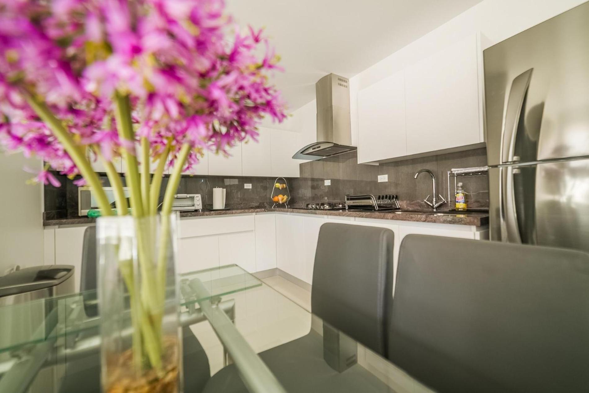 Koyari Modern Condos 9Br 7Ba Sleeps 26 W/ Pool And Roof Deck شاطئ بالم المظهر الخارجي الصورة